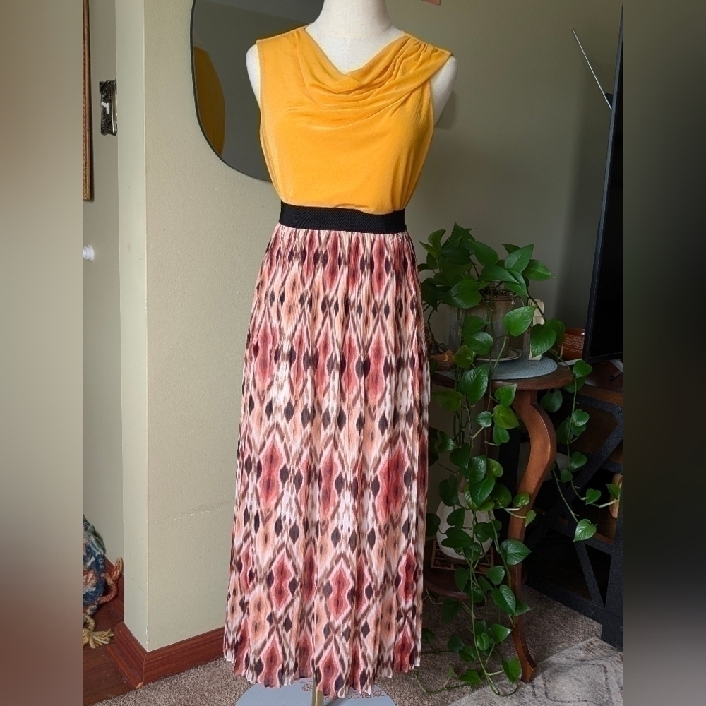 Maxi Skirt - Picture 9 of 10